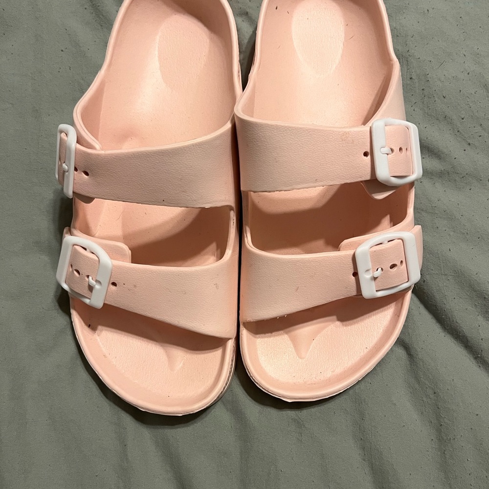 Sandals - Picture 4 of 4